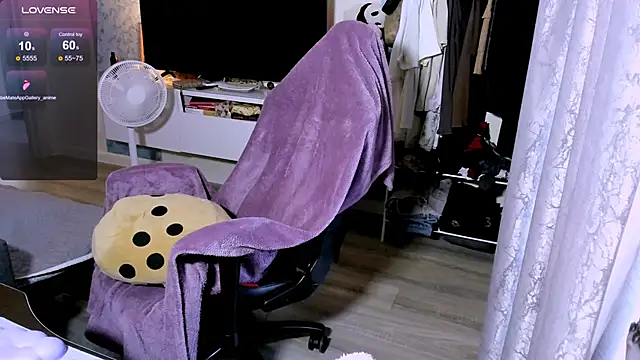 ZoyaMill élő XXX-chatje