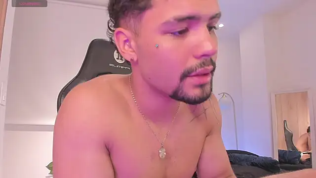 Онлайн чат XXX justin_lenox