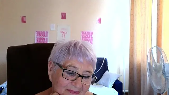 Sandra_SnowflakeのライブXXXチャット