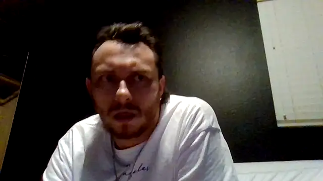 Chat +18 de Cloudyydayzz ao vivo