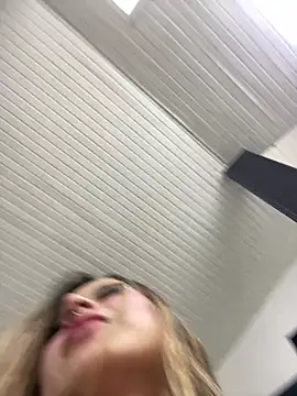 Chat +18 de Sia_Foxx01 ao vivo