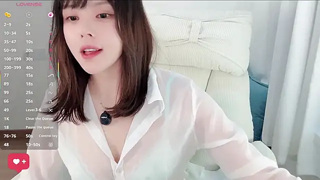 peachy_kiss' Live XXX Chat