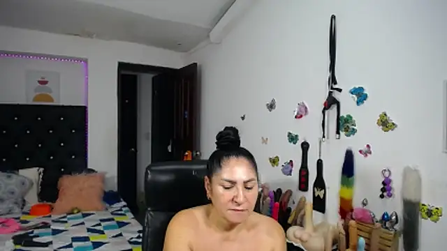 mature_bigboobs10's Live XXX Chat