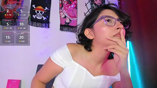 צ'אט XXX בשידור חי של Alice_jacobs1