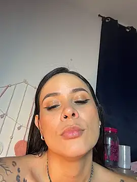 HotAlana_ Live XXX-chat