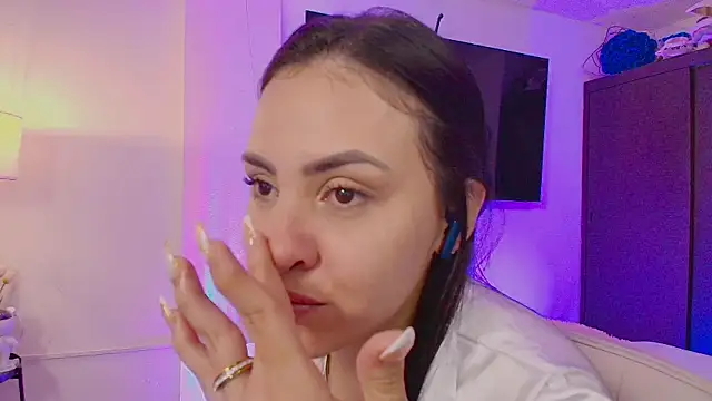 Онлайн чат XXX Maya_Bluee