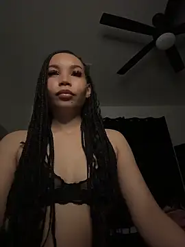 nikkiloveee live XXX chat