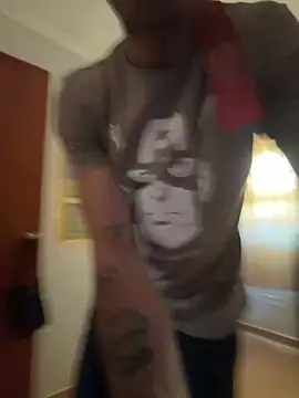 צ'אט XXX בשידור חי של MeladoDiMel