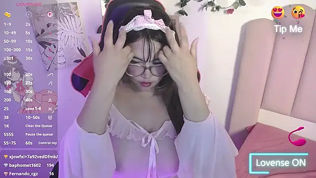 Chat +18 de Carolina_bj ao vivo