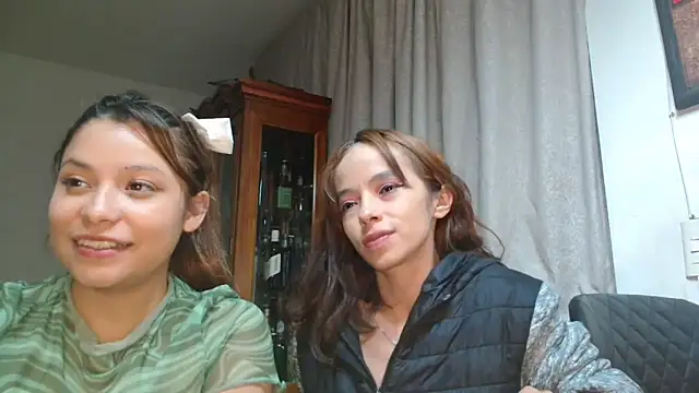 Živý XXX chat 3littles
