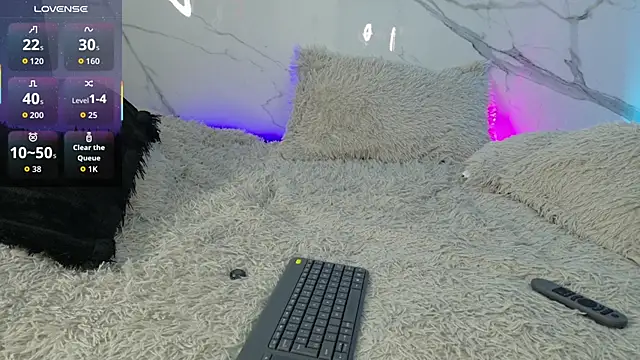 Saimonvela élő XXX-chatje
