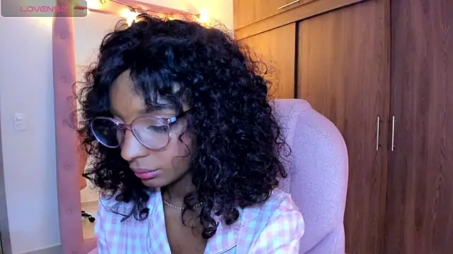 alikahouston4's Live XXX Chat