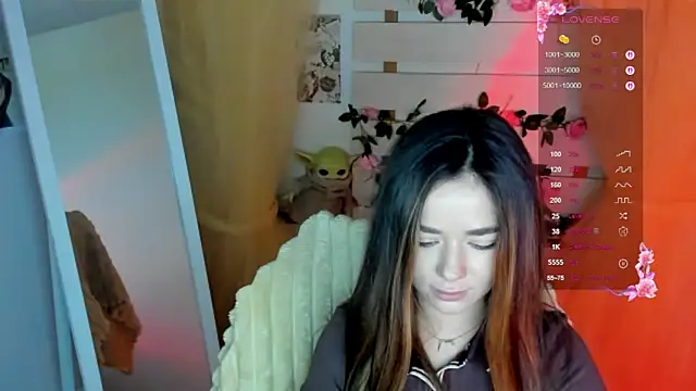 Bella_XO: онлайн-секс-чат