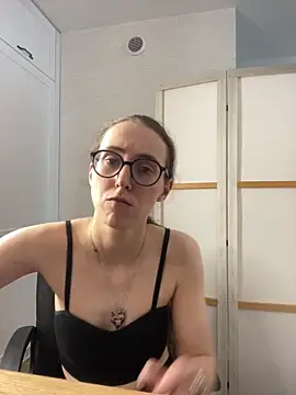 MartiniiSelenna's Live XXX Chat