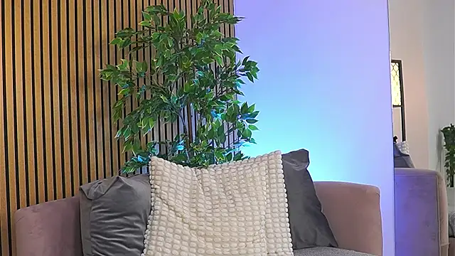 Avril_Cyrus Live XXX-Chat