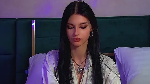 BeverlyMost live XXX chat