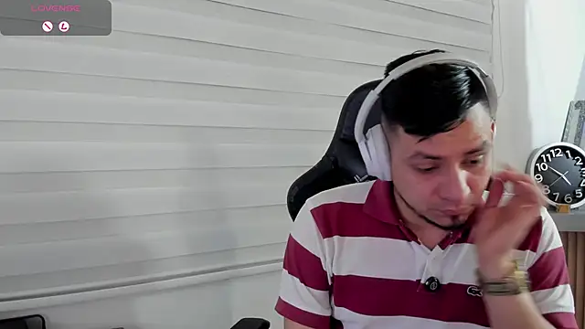 Chat +18 de Rick_Adams ao vivo