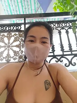 lyna_bl XXX чат на живо