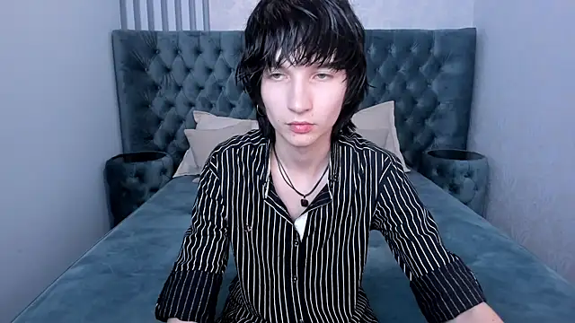 AdonBev live XXX chat