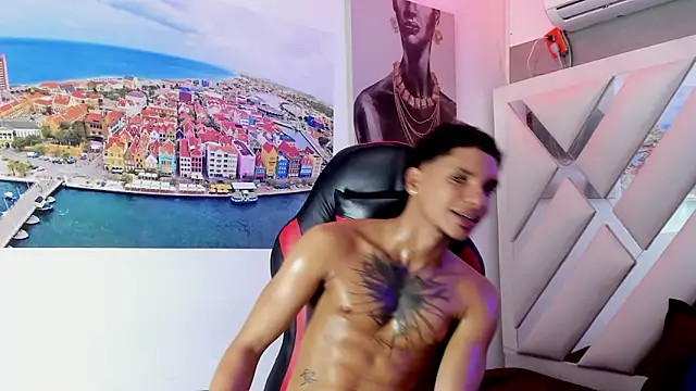 XXX chat uživo modela kai_storm77