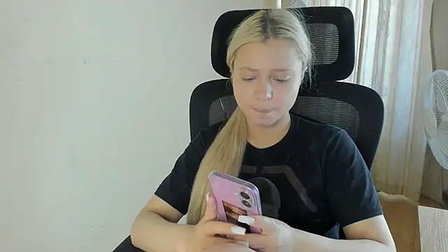 Živý XXX chat MidnightPoise