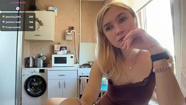 AngelJeni Chat XXX in diretta