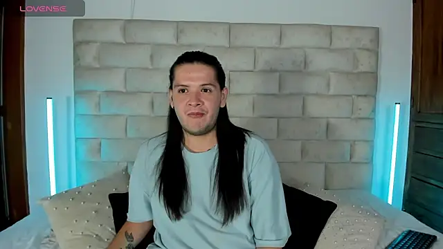 MatthewDavis_ Adlı Modelin Canlı XXX Sohbeti