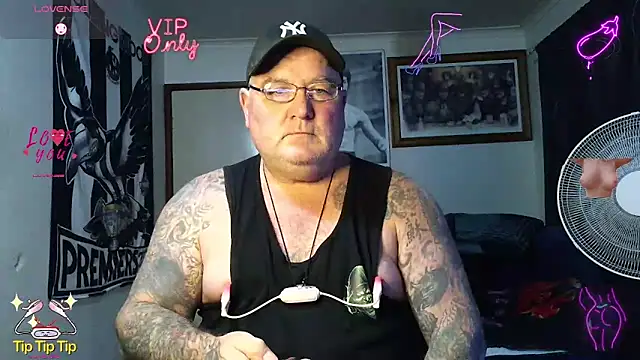 Živý XXX chat KINKYBLUEYES69