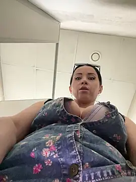 CrazzyChicks 라이브 XXX 채팅