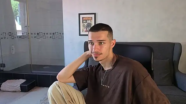 KaydenDrew Chat XXX in diretta