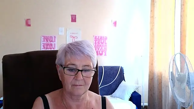 Sandra_Snowflake: απευθείας συνομιλία ΧΧΧ