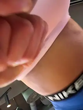 F3ckd0lllucy's Webcam Show