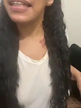 Czat XXX na żywo – Desirae_Luciano