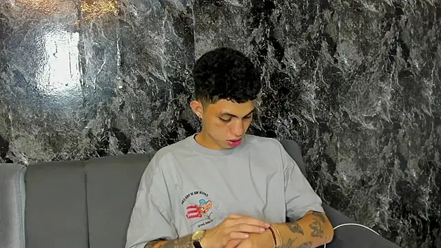 cameron_lux77 Chat XXX live