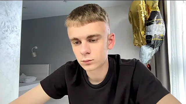 SoloFury live XXX chat