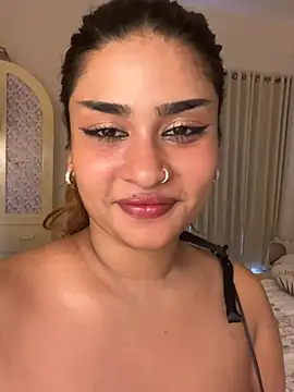 AICoUpLE লাইভ XXX চ্যাট