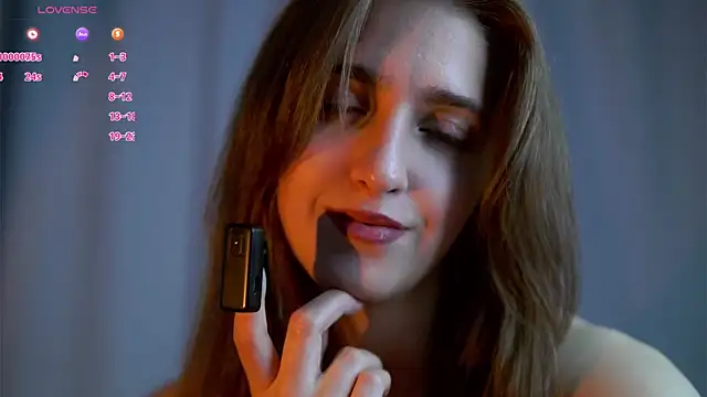 ClarineCaseboltのライブXXXチャット