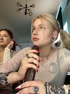 DriveThruCiri Chat XXX in diretta