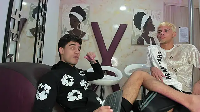 XXX chat uživo modela RED_BOYS1