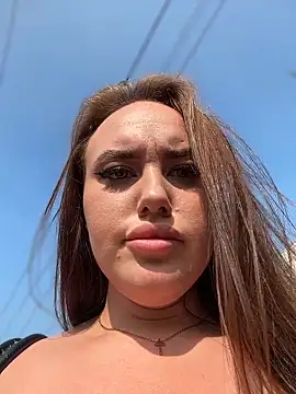 צ'אט XXX בשידור חי של KiraSunshine