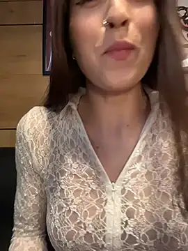 XXX chat uživo modela Holly_Play