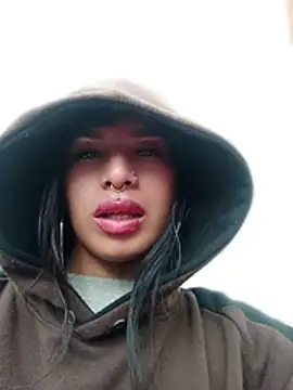 MeelFox Chat XXX live