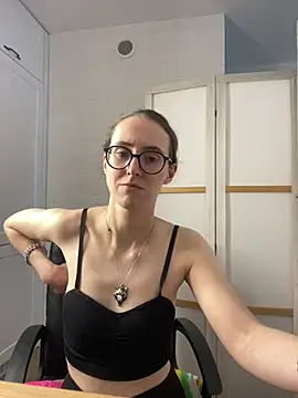 MartiniiSelenna Chat XXX live