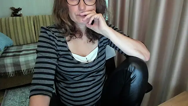 lauraovenのライブXXXチャット