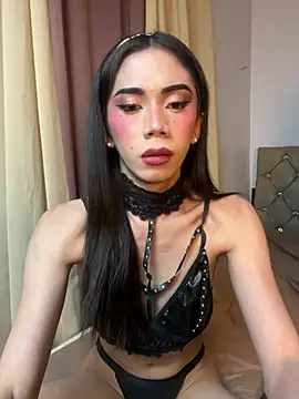 CassandraLovve Adlı Modelin Canlı XXX Sohbeti
