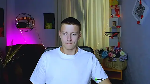 noah_nero live XXX chat