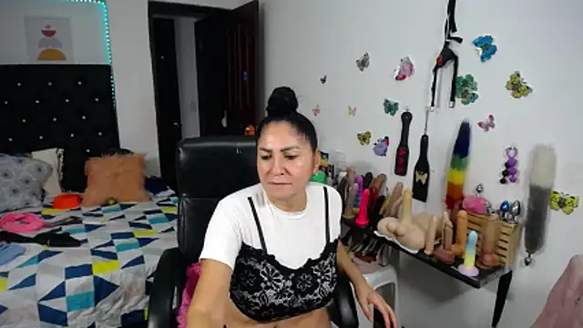 mature_bigboobs10's Live XXX Chat