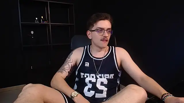 FelixStarkk 라이브 XXX 채팅