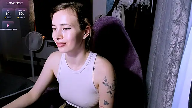 ZoyaMill's Live XXX Chat