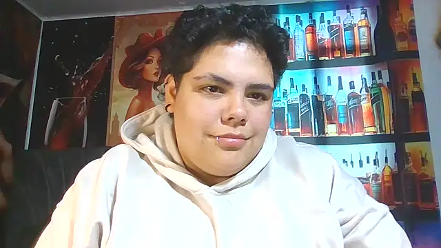 Chat XXX en directo de Hailey_Curvy
